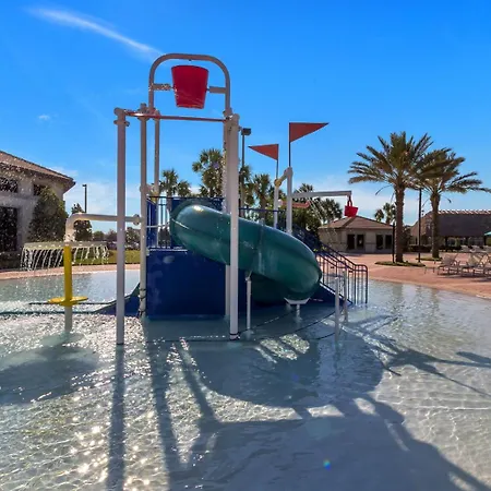 Stunning 4-Bedroom Family Getaway With Private Pool 297-2